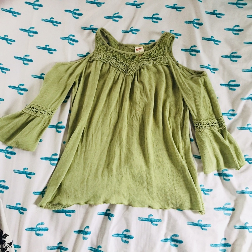 Long sleeve shirt with holes in shoulders